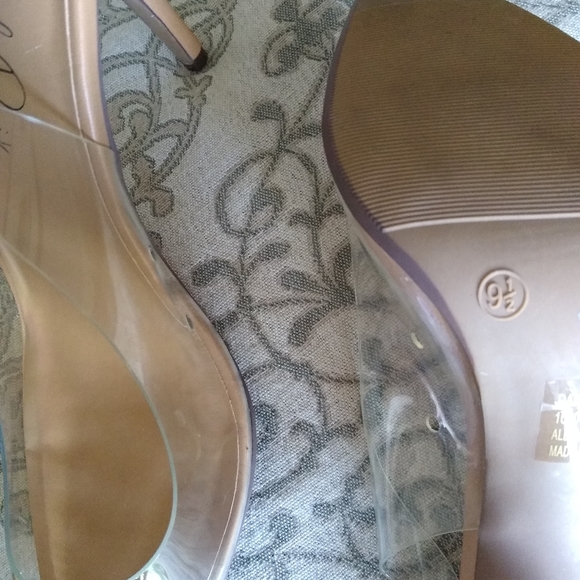 Transparent Clear Pointed Toe Stilettos - Picture 6 of 7